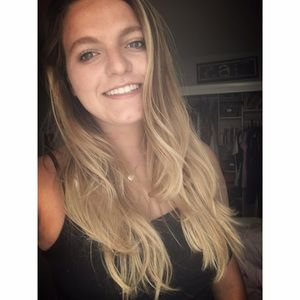 Meet your Posher, Caitlin rose